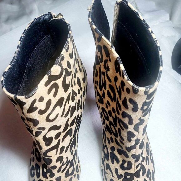 QUPID ANKLE HEEL SHOES Size 8 Without Tag Heel 2 inches - Picture 1 of 8